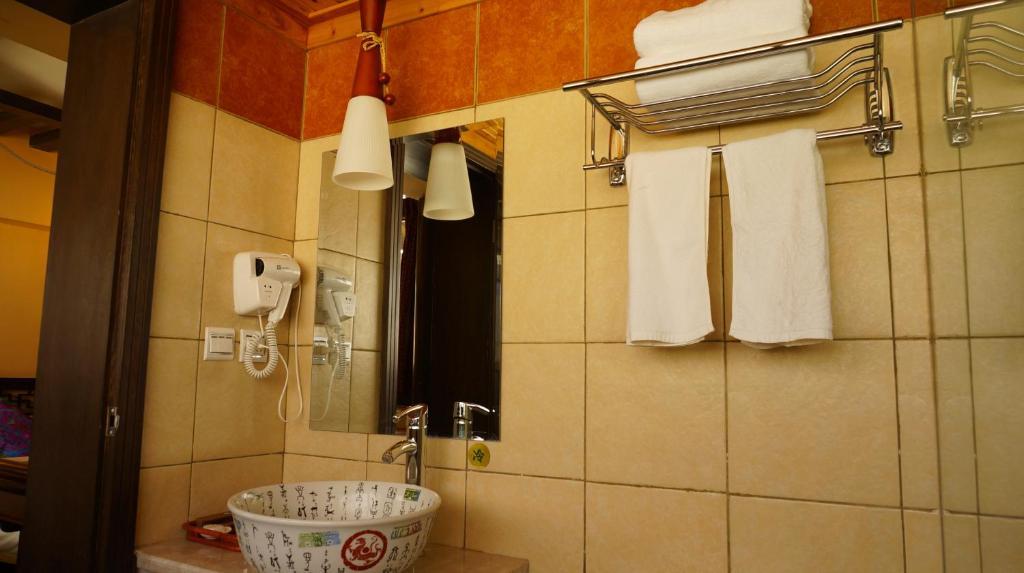 Lijiang Wangjia Courtyard Inn Δωμάτιο φωτογραφία