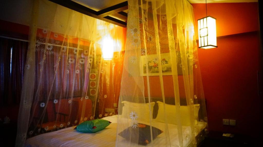 Lijiang Wangjia Courtyard Inn Δωμάτιο φωτογραφία